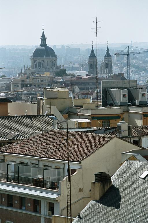 Hostal Luis XV Madrid Bagian luar foto