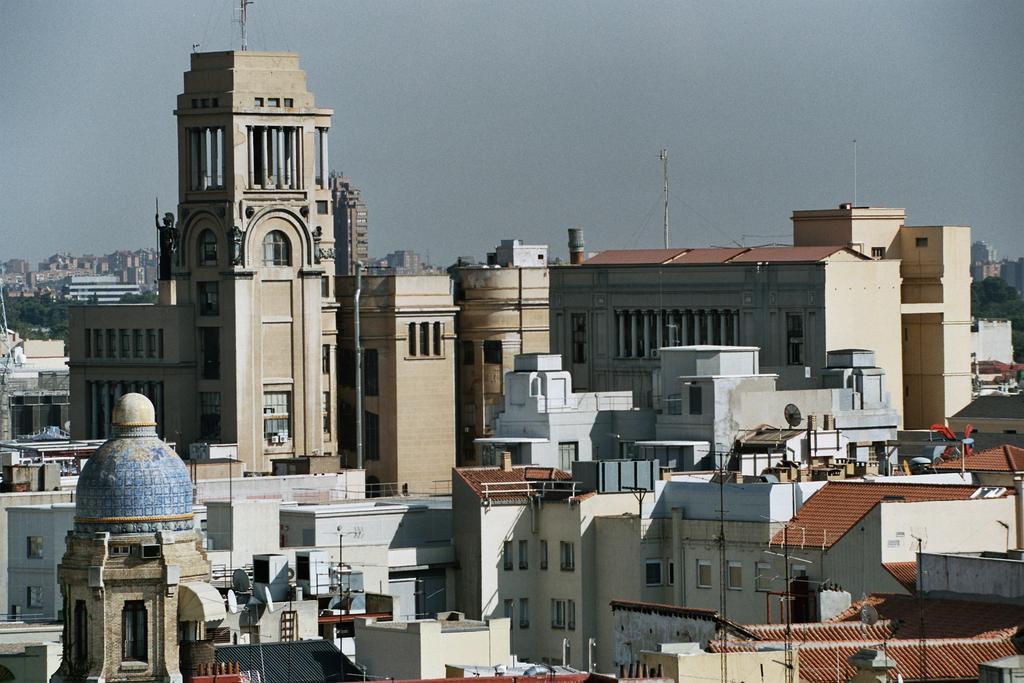 Hostal Luis XV Madrid Bagian luar foto
