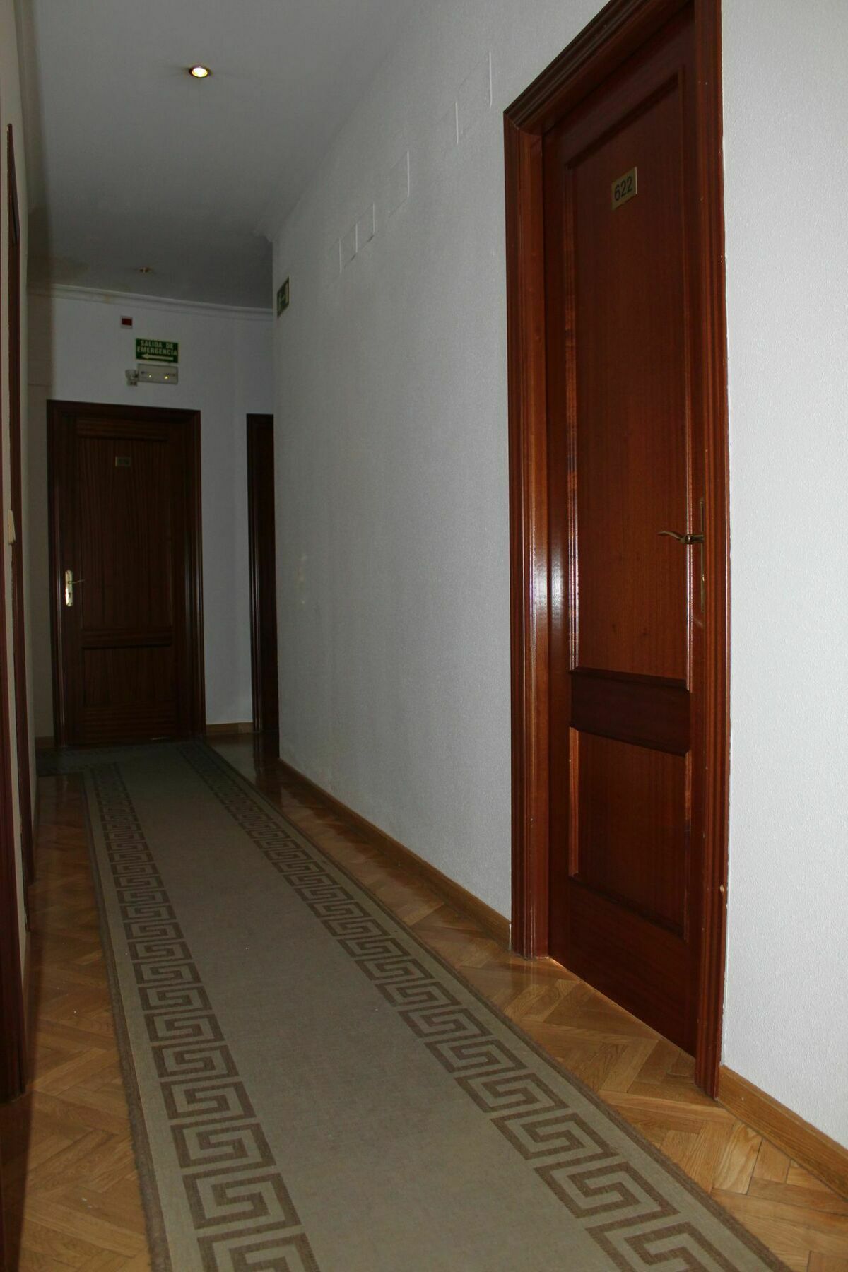 Hostal Luis XV Madrid Bagian luar foto
