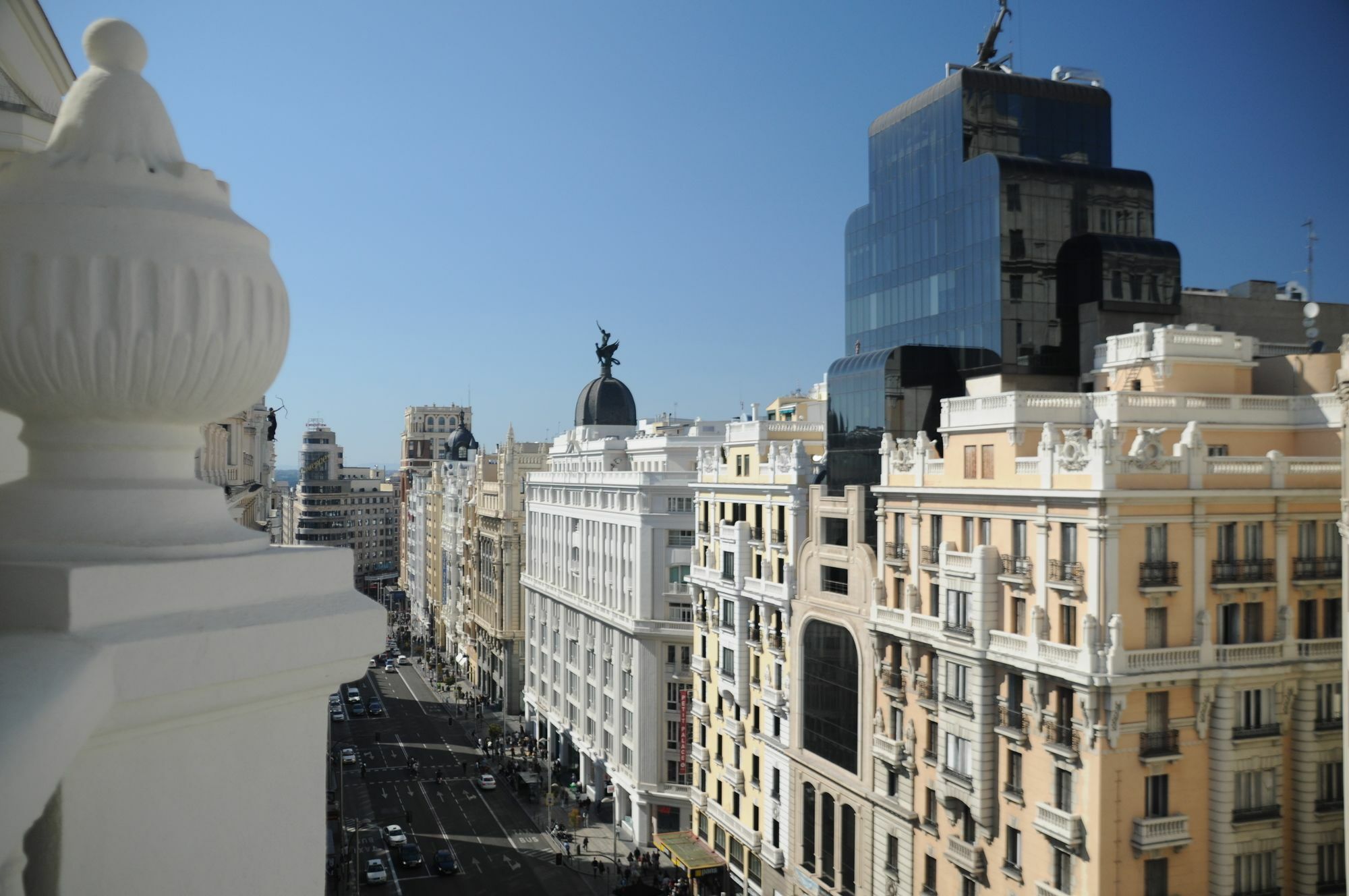 Hostal Luis XV Madrid Bagian luar foto